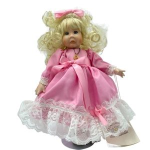 Holly Hunt Pink Dress Doll 165/2500 Classical Collectible Hand Limited Piece